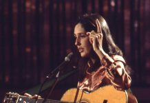 জোয়ান বায়েজ: প্রেম, প্রতিবাদ ও মানবতা joan baez
