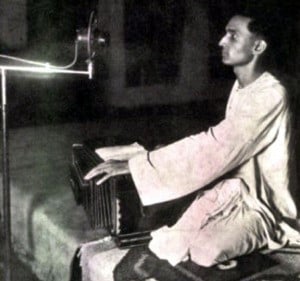 Abbasuddin Ahmed while recording.