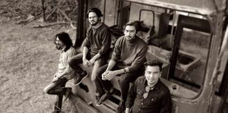 Chander Gari visits love with Purono Bus