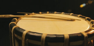 ‘Dhak’ to ‘Dundun’: Tradition, caste and colonialism in percussions dhak Bengali percussion musophia